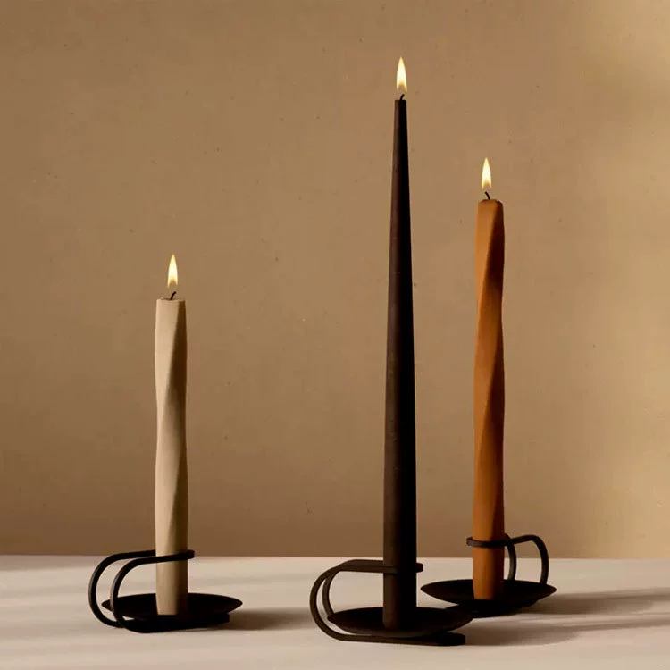 Simple and Modern Wrought Iron Candle Holder