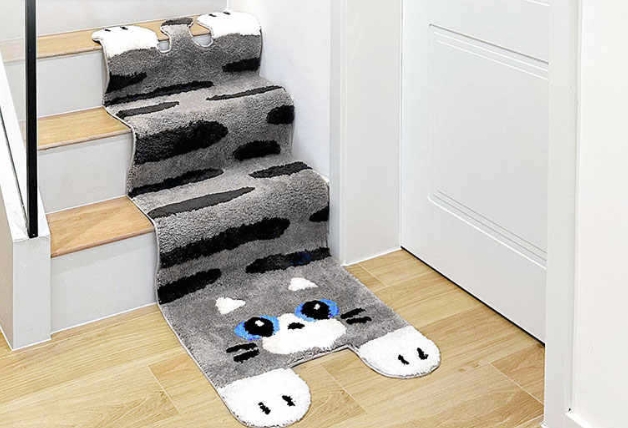 Cute Lying Cat Velvet Shaggy Carpet – Plush Bedside Mat for Bedroom