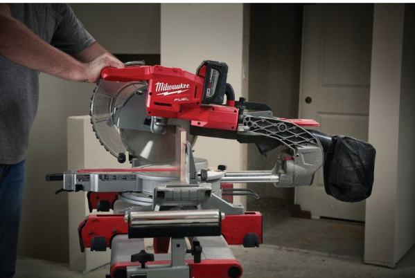 MW M18 FUEL Lithium-Ion Brushless Cordless Miter Saw