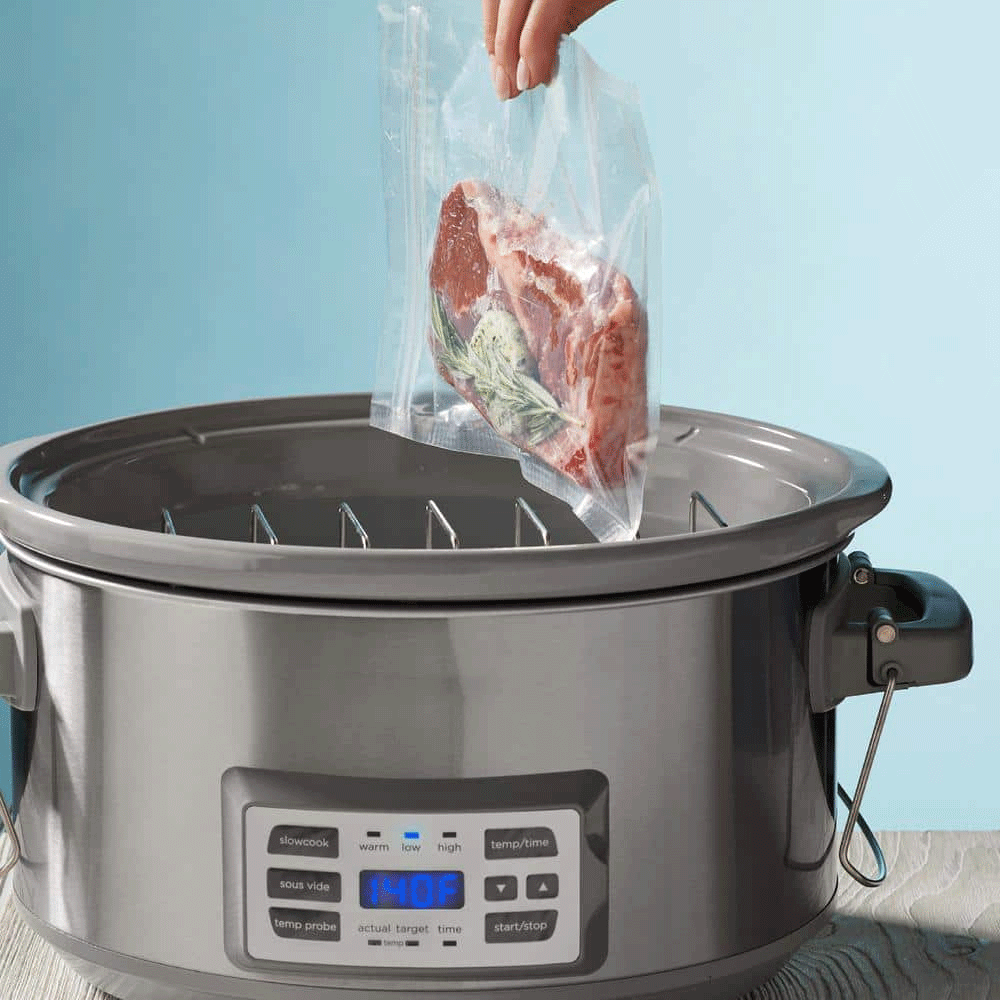 BLACK+DECKER 7 Qt. Stainless Steel Electric Slow Cooker with Temperature Probe and Precision Sous-Vide SCD7007SSD