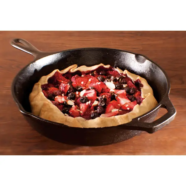 Lodge Essential Seasoned Cast Iron Skillet Set