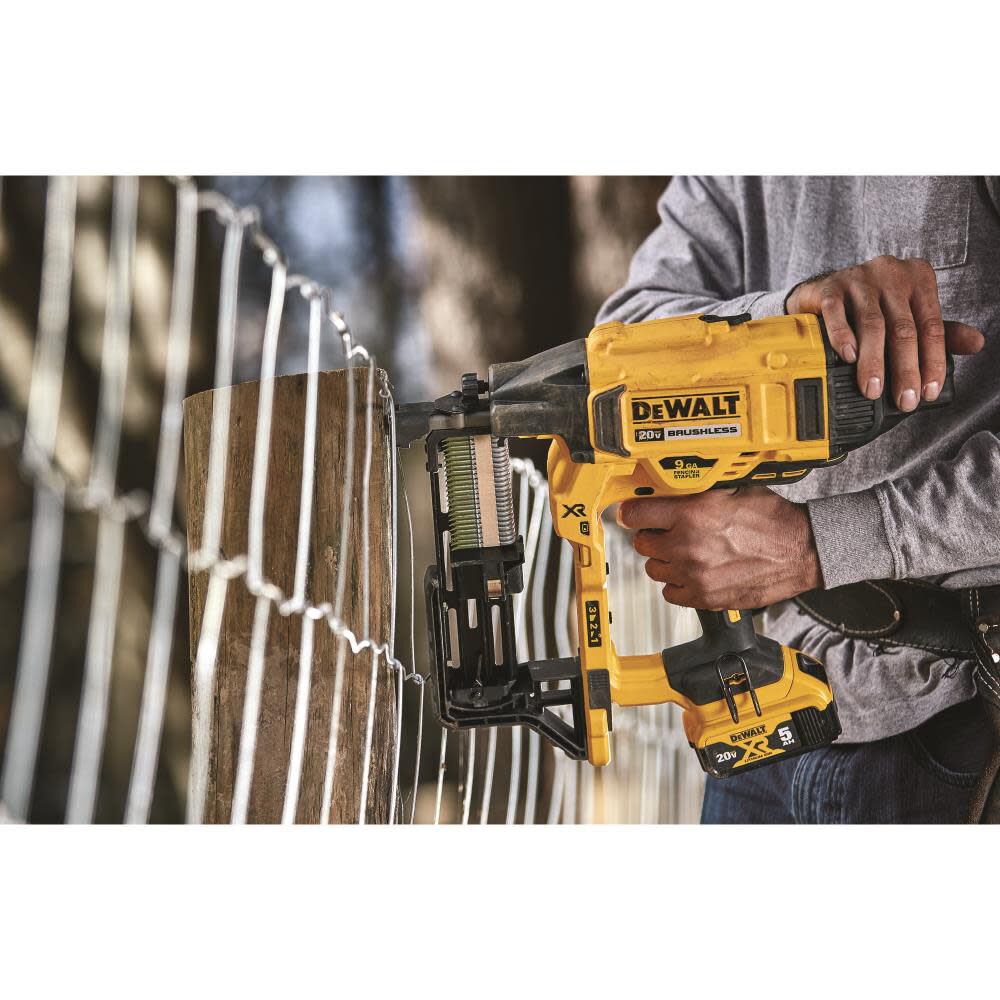 DEWALT 20V MAX* XR 9GA Fencing Stapler Kit DCFS950P2 from DEWALT