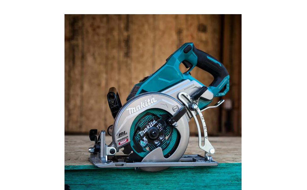 Makita GSR01Z 40V Max XGT Brushless Cordless Rear Handle 7-1/4 in. Circular Saw (Tool Only)