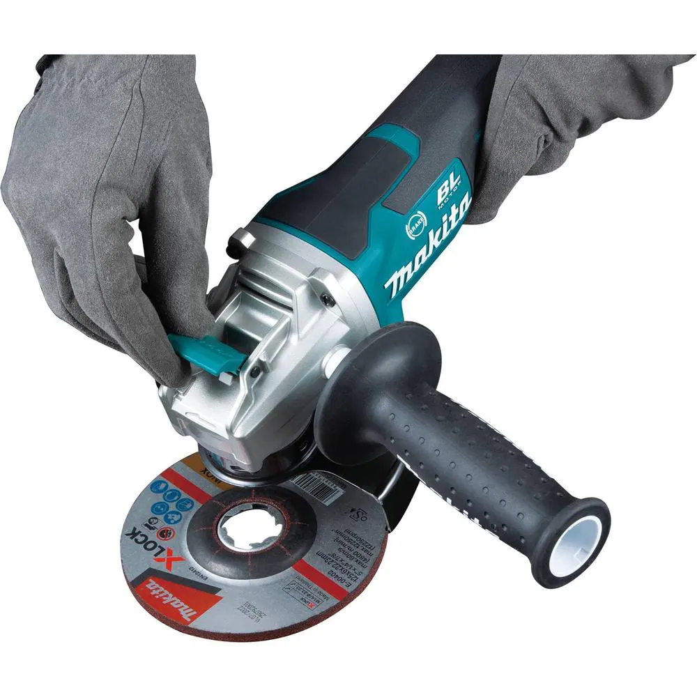 Makita XAG26Z 18V LXT Lithium-Ion Brushless Cordless 4-1/2 in./5 in. Paddle Switch X-LOCK Angle Grinder with AFT， Tool Only