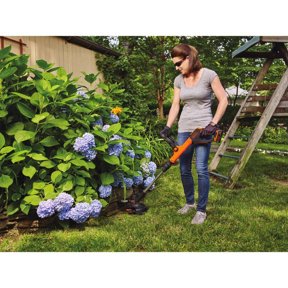 BLACKDECKER 20V MAX Cordless Battery Powered String Trimmer Kit with