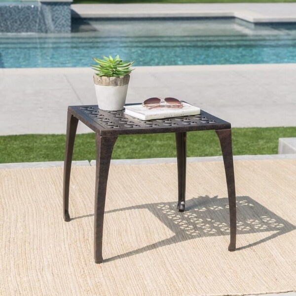 Modern Outdoor side table，for poolside，patio rocking chair