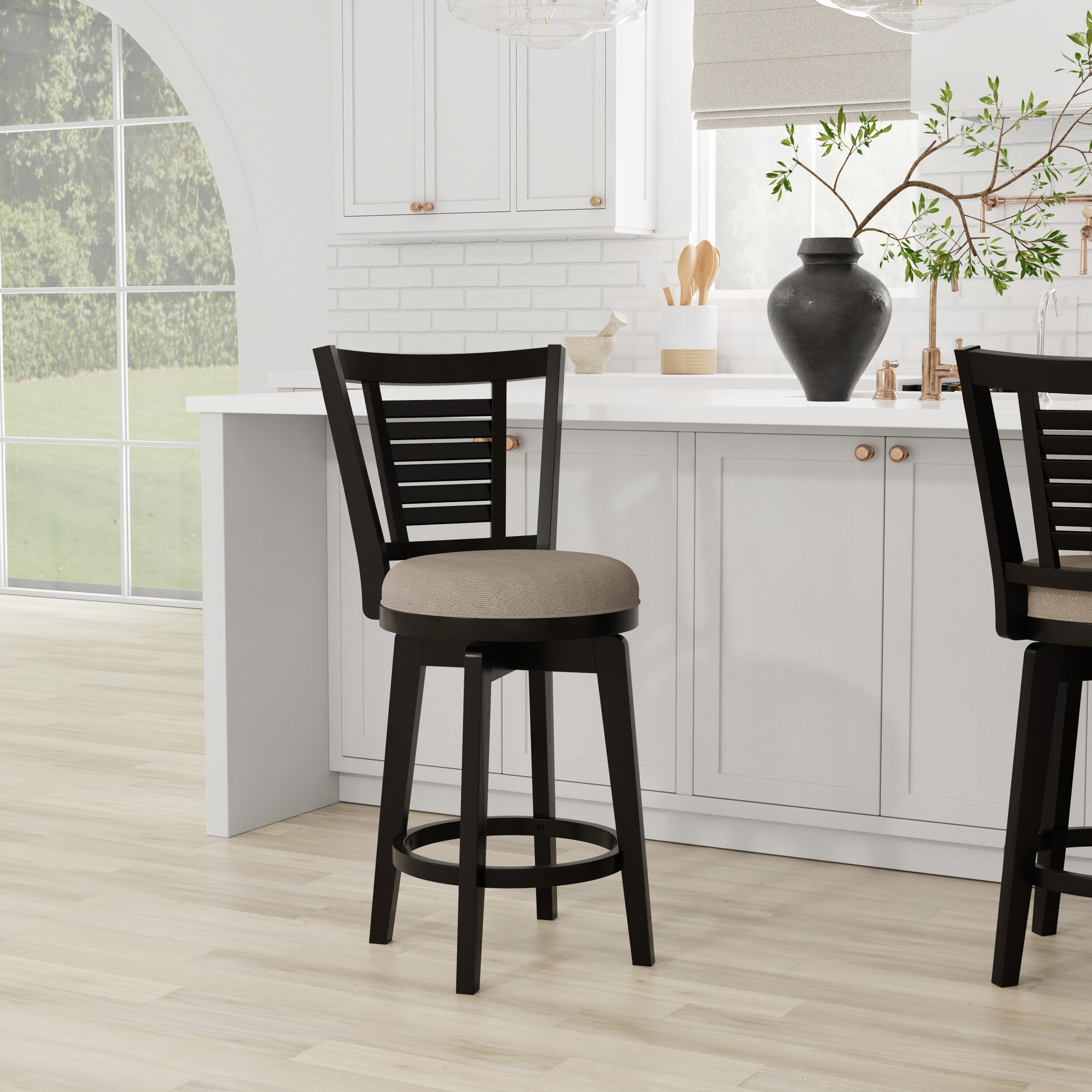 Hillsdale Furniture Foxmoor Wood Swivel Stool， Black