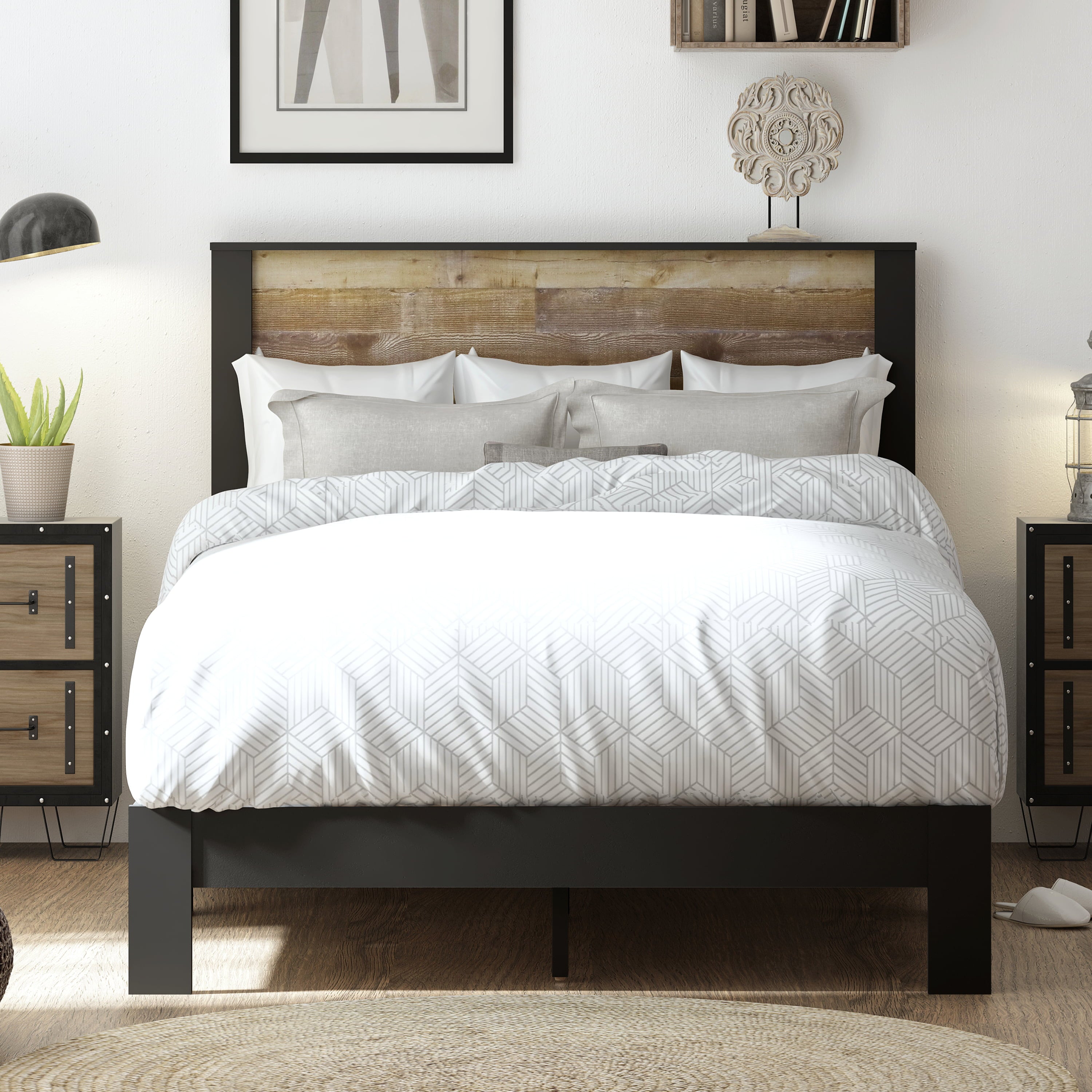 Bezza Panel Queen Platform Bed, Knotty Oak and Black Matte