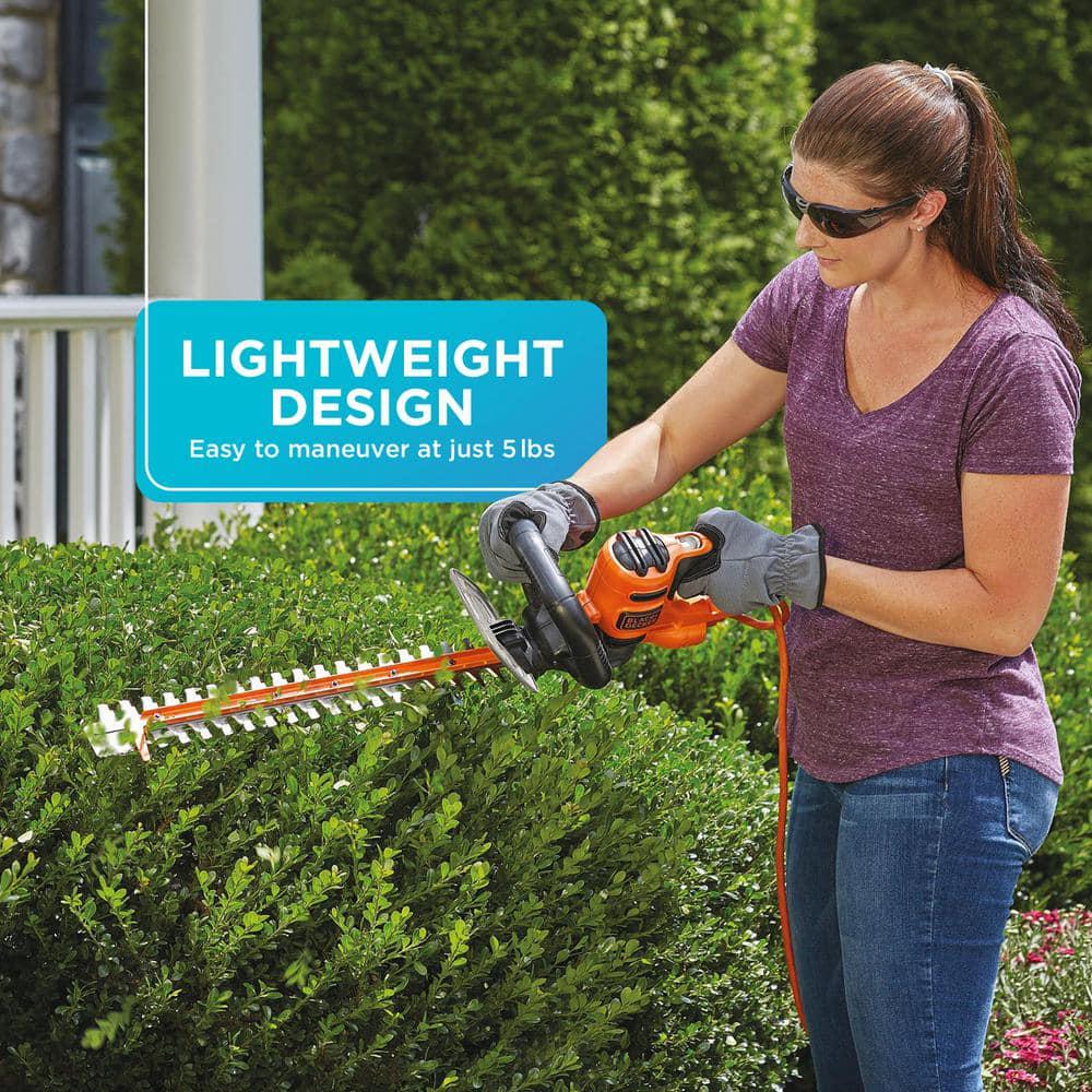 BLACKDECKER 20 in 38 AMP Corded Dual Action Electric Hedge Trimmer with Saw Blade Tip