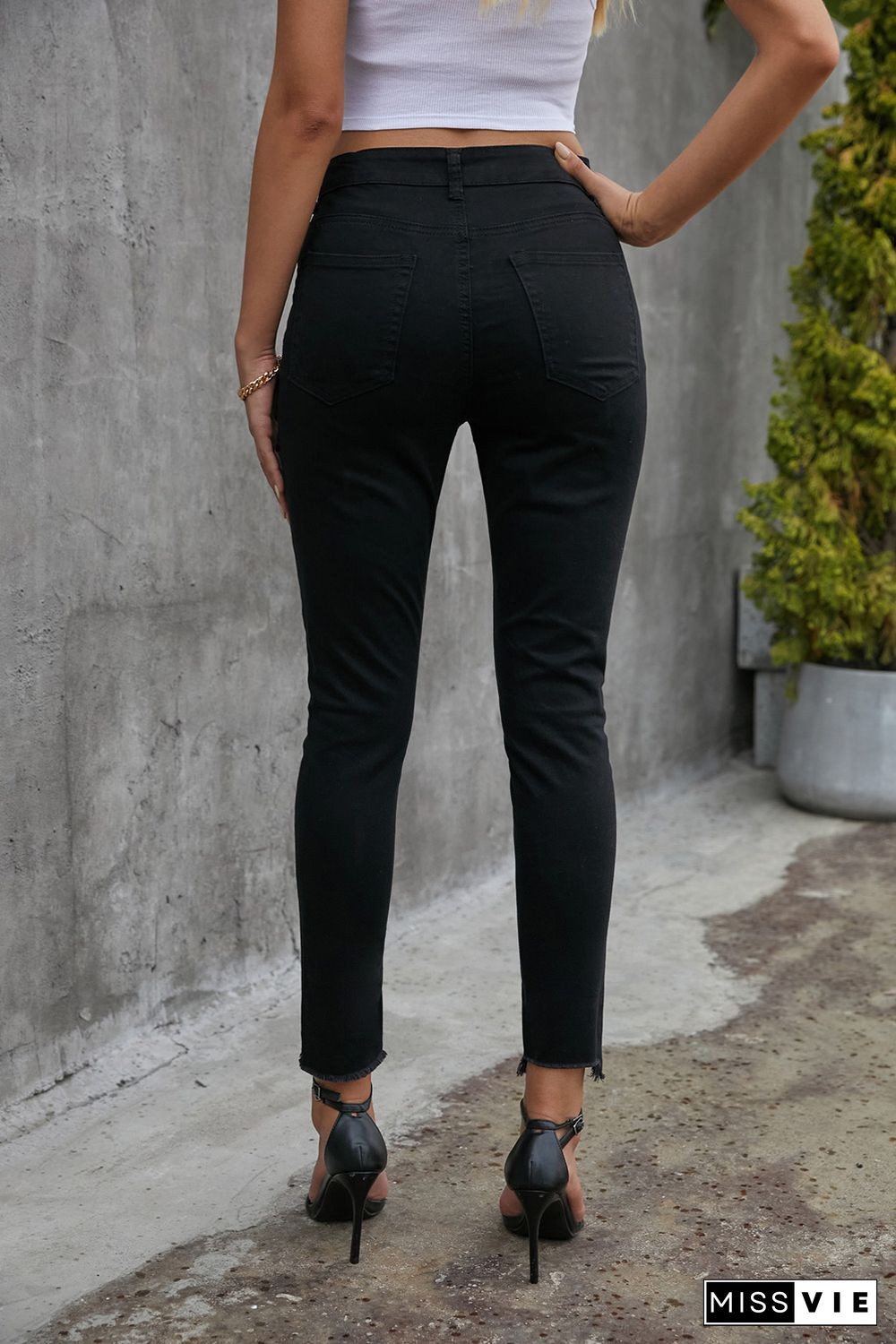 Black Plain High Waist Buttons Frayed Cropped Denim Jeans