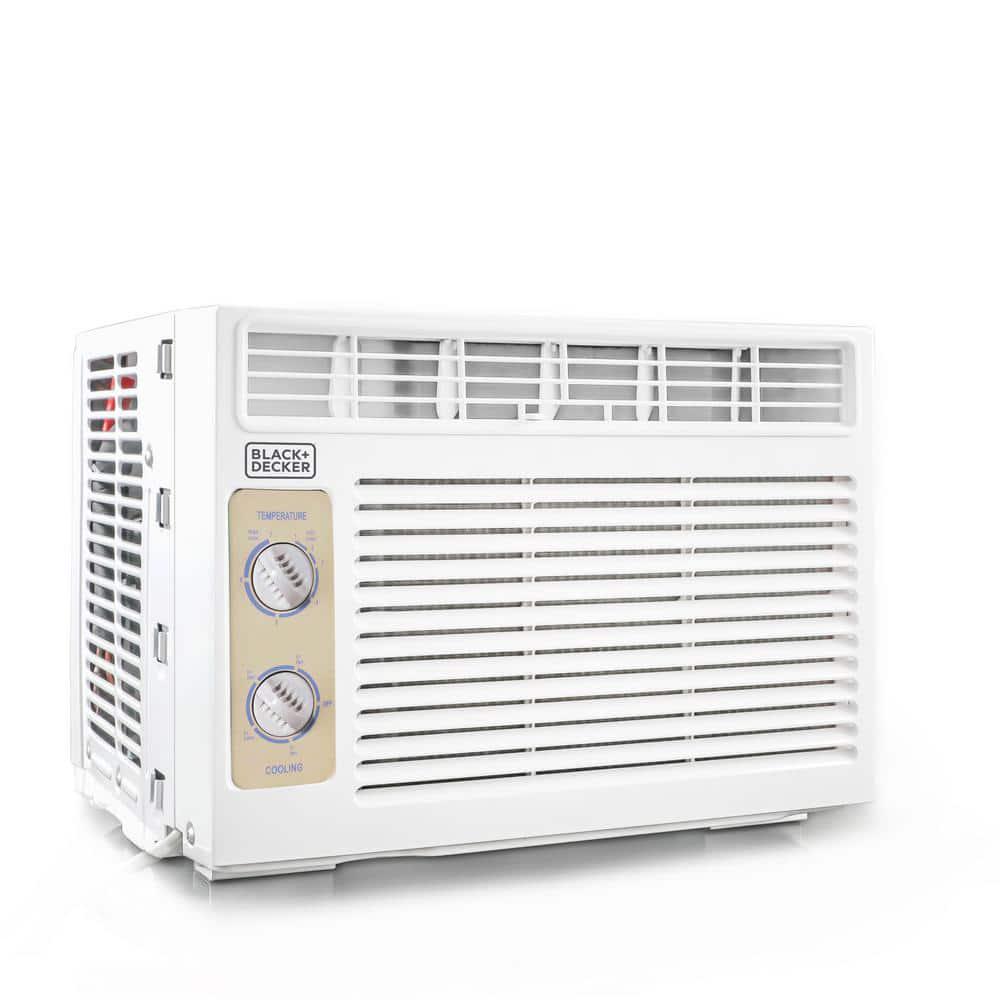 BLACKDECKER 5000 BTU Window Air Conditioner in White