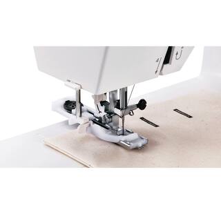 Janome 1522-DG 22 Stitch Sewing Machine with wide sewing bed 0011522-DG