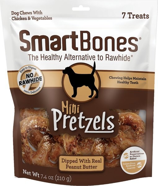 SmartBones Pretzel Dipped Peanut Butter Dog Treats， 7 count