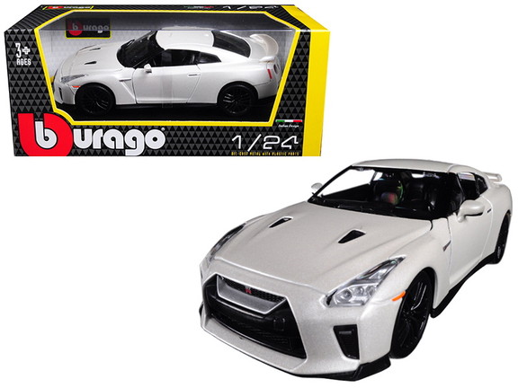 Bburago 2017 Nissan GT R R35 Red 1/24 Diecast Car ...