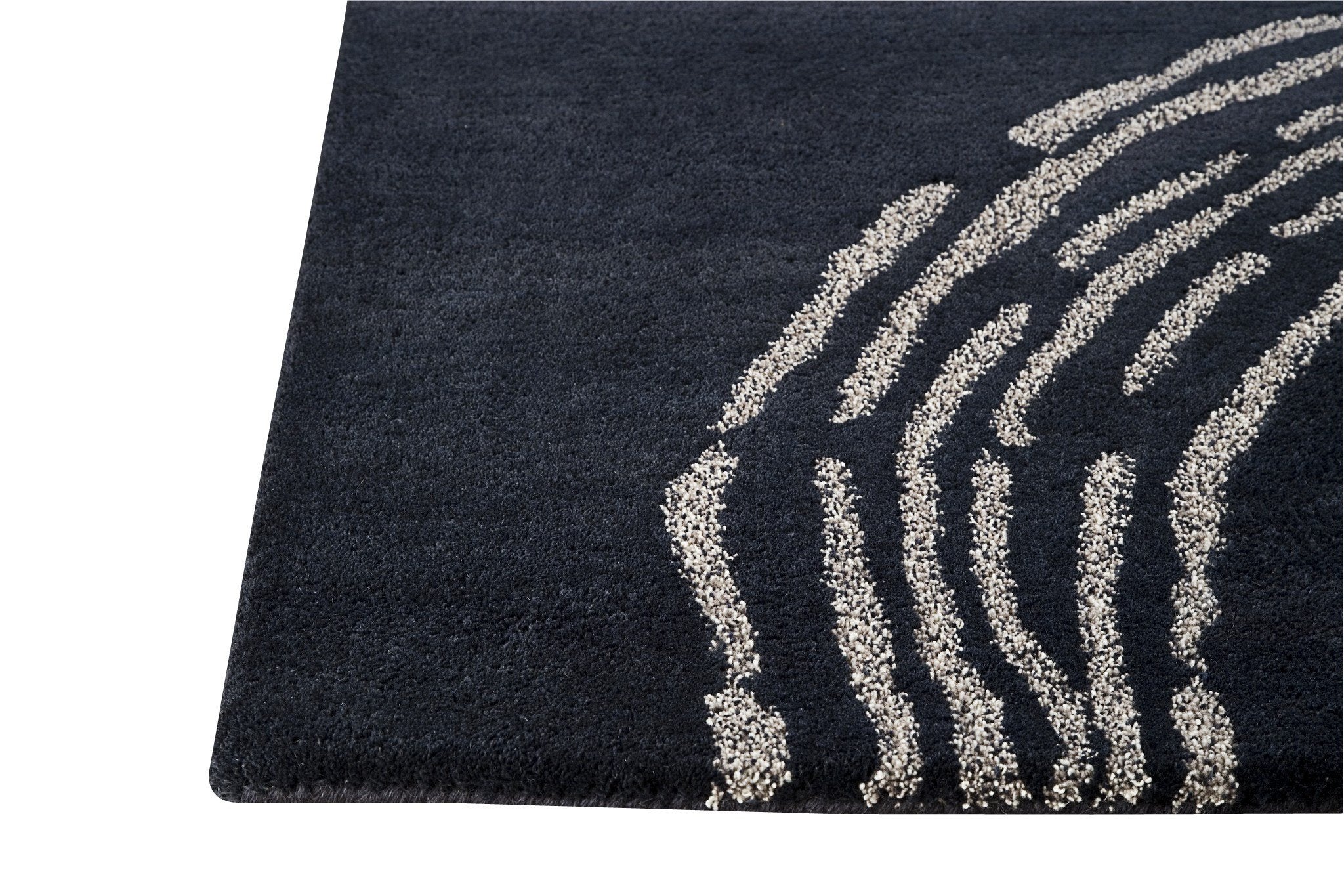 Pamplona Collection Hand Tufted Wool Area Rug in Charcoal