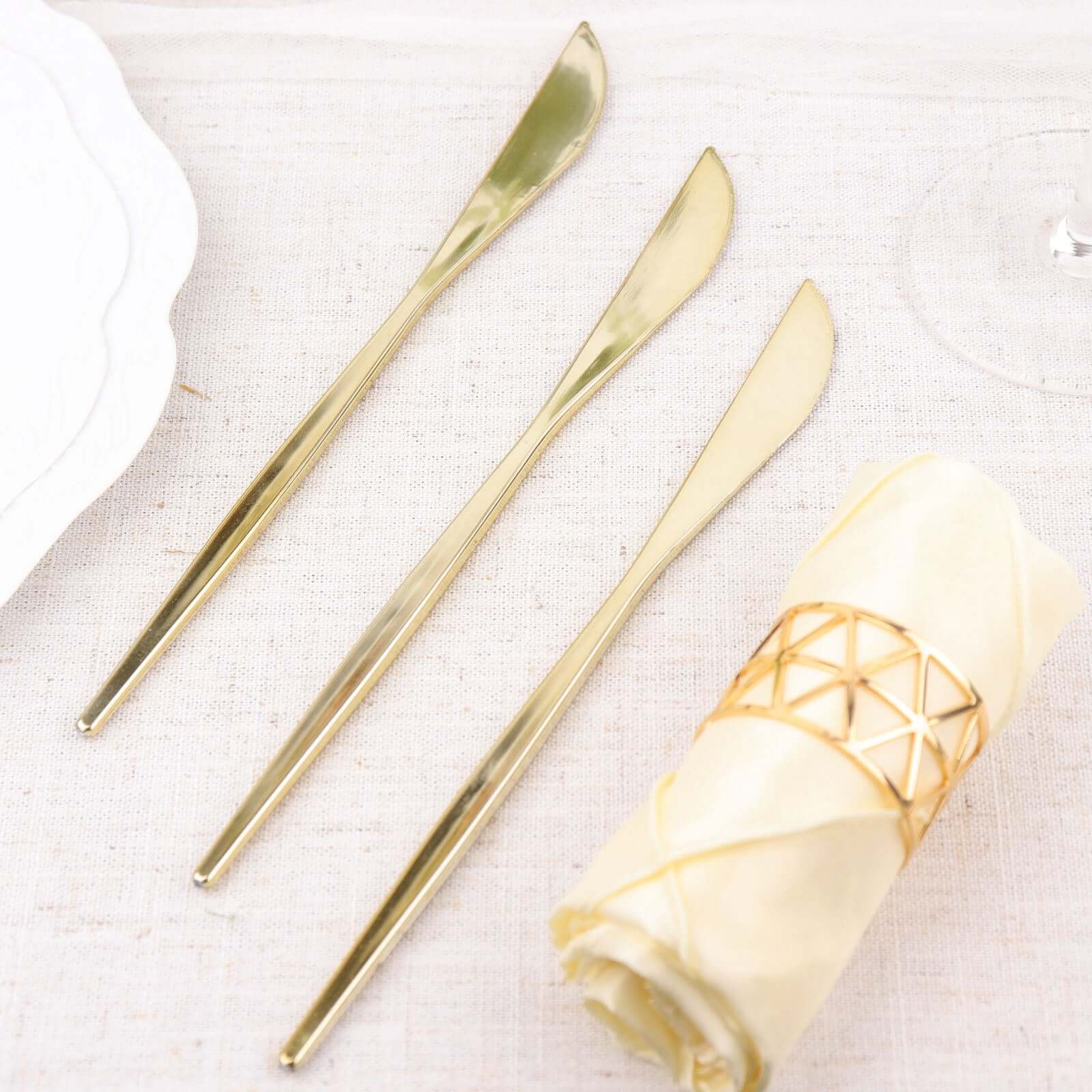 24 Pack Glossy Gold Heavy Duty Plastic Silverware Knives Cutlery, Premium Disposable Sleek Flatware 8