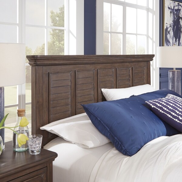 Homestyles 4-Piece Southport Queen Bed， Night stand， Dresser and Mirror Set - - 29755089