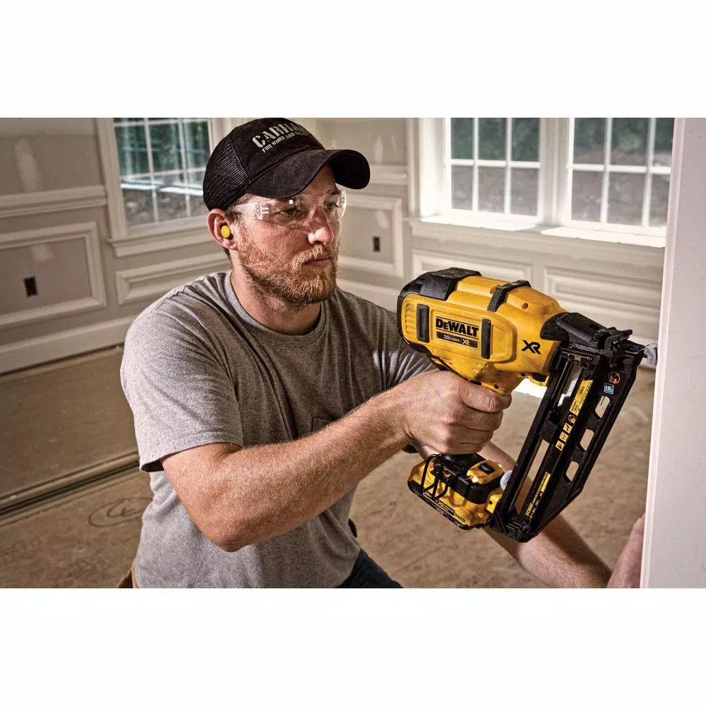 DEWALT 20-Volt Max 16-Gauge Cordless Angled Finish Nailer Kit and#8211; XDC Depot