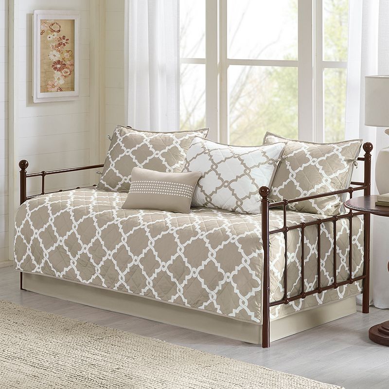 Madison Park Essentials 6-piece Almaden Daybed Set with Throw Pillow