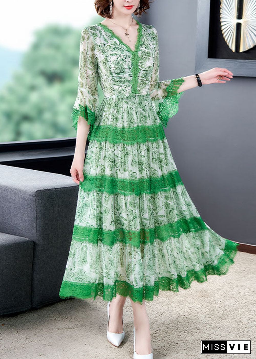 Plus Size Unique Green V Neck Print Lace Dress Spring