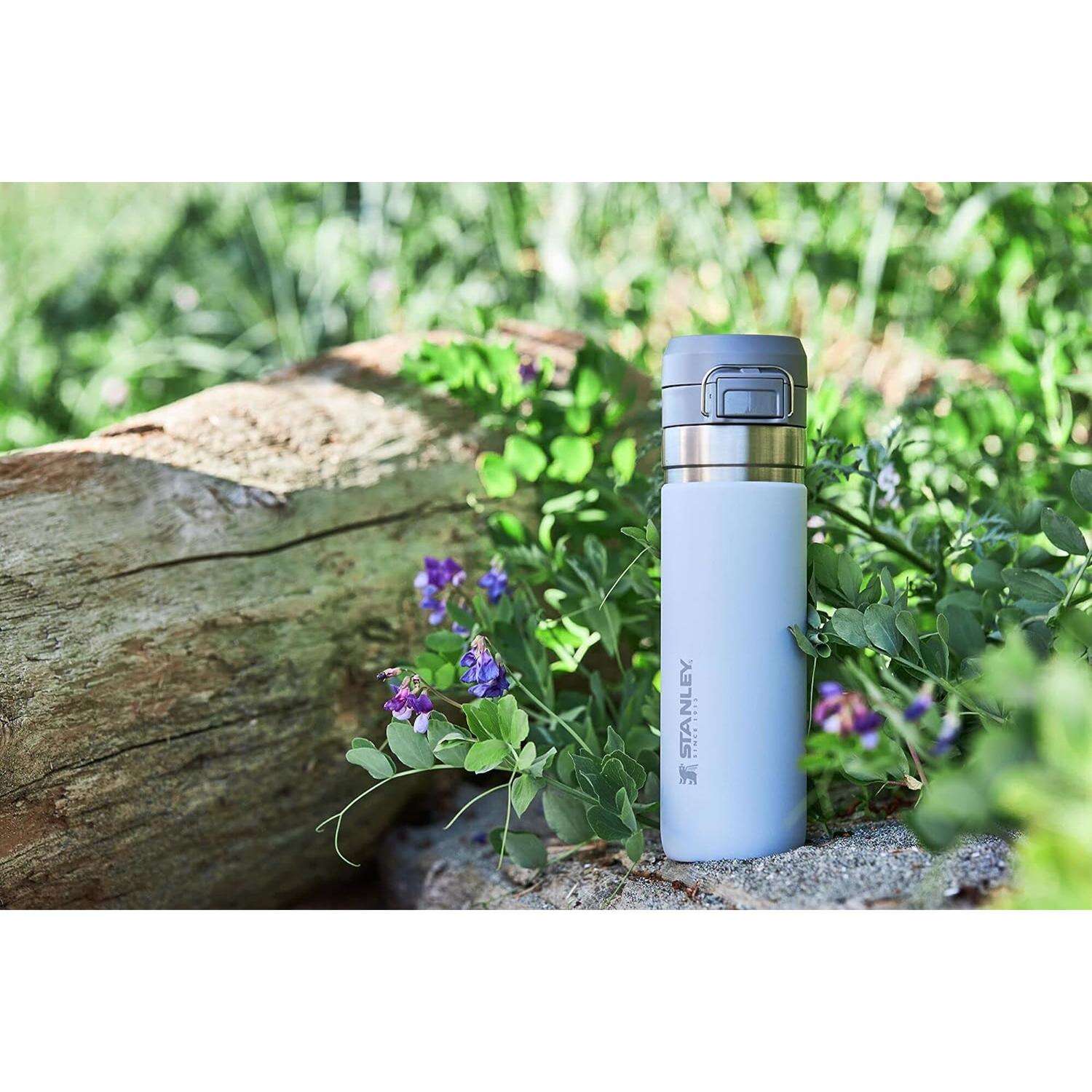 Stanley The Quick Flip 24 oz Double Wall Insulation Lilac BPA Free Vacuum Insulated Bottle