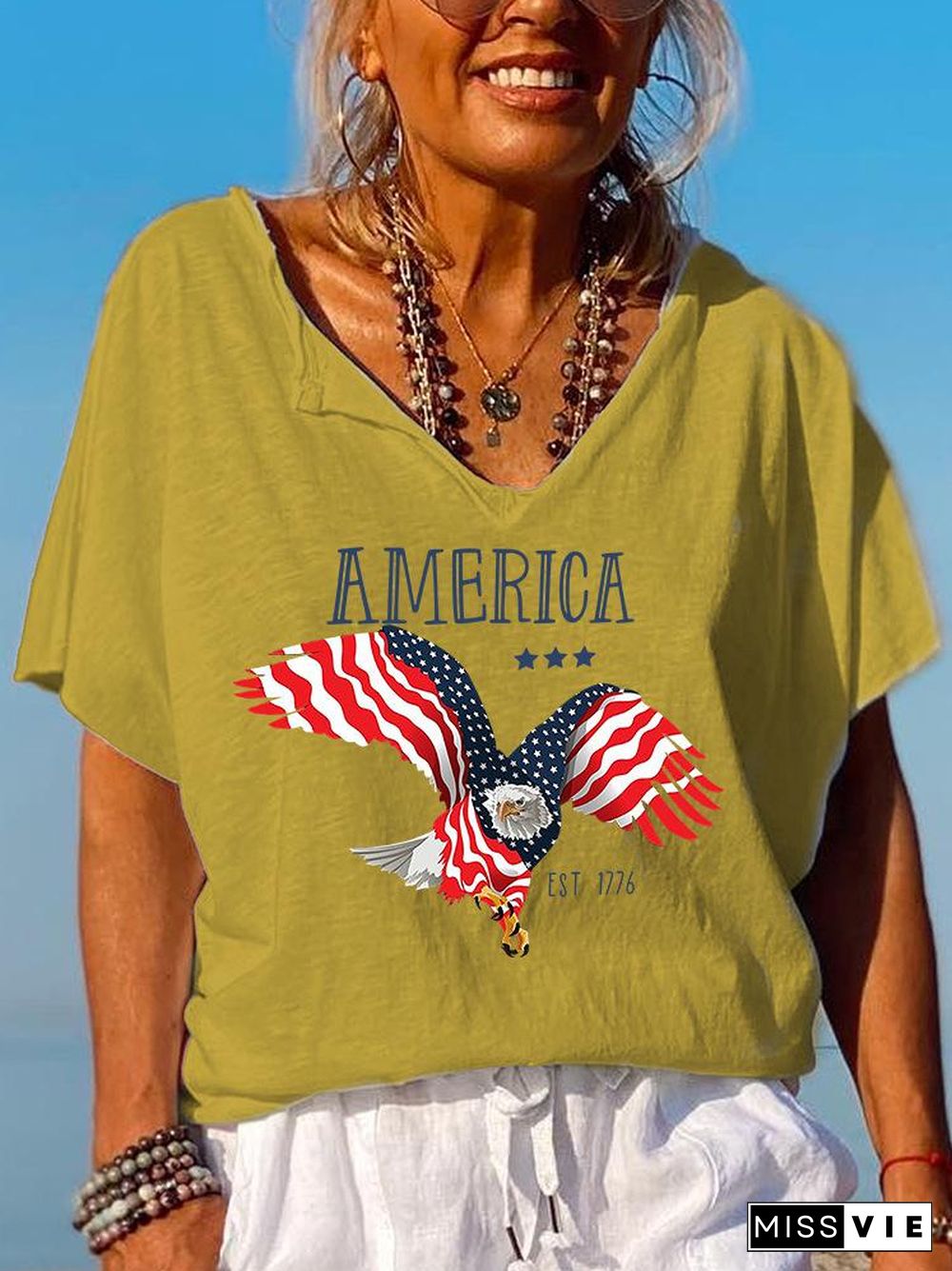 America Est.1776 Letter Owl Flag Pattern T-Shirt