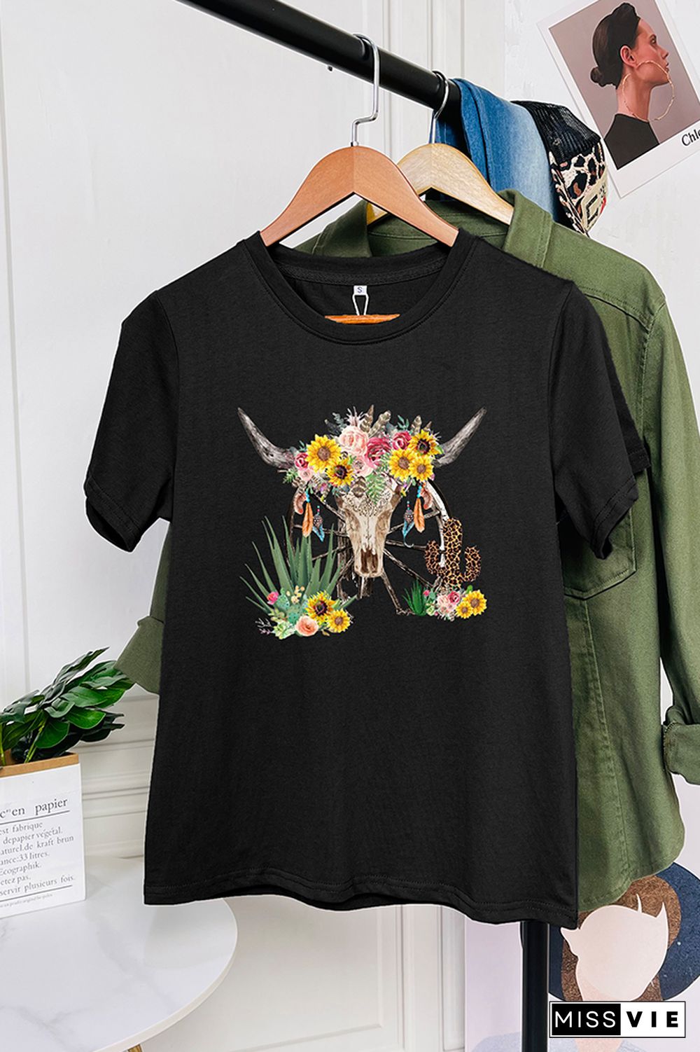 Wastern Cactuswith Rustic Cow Skull Short Sleeve Graphic Tee Wholesale