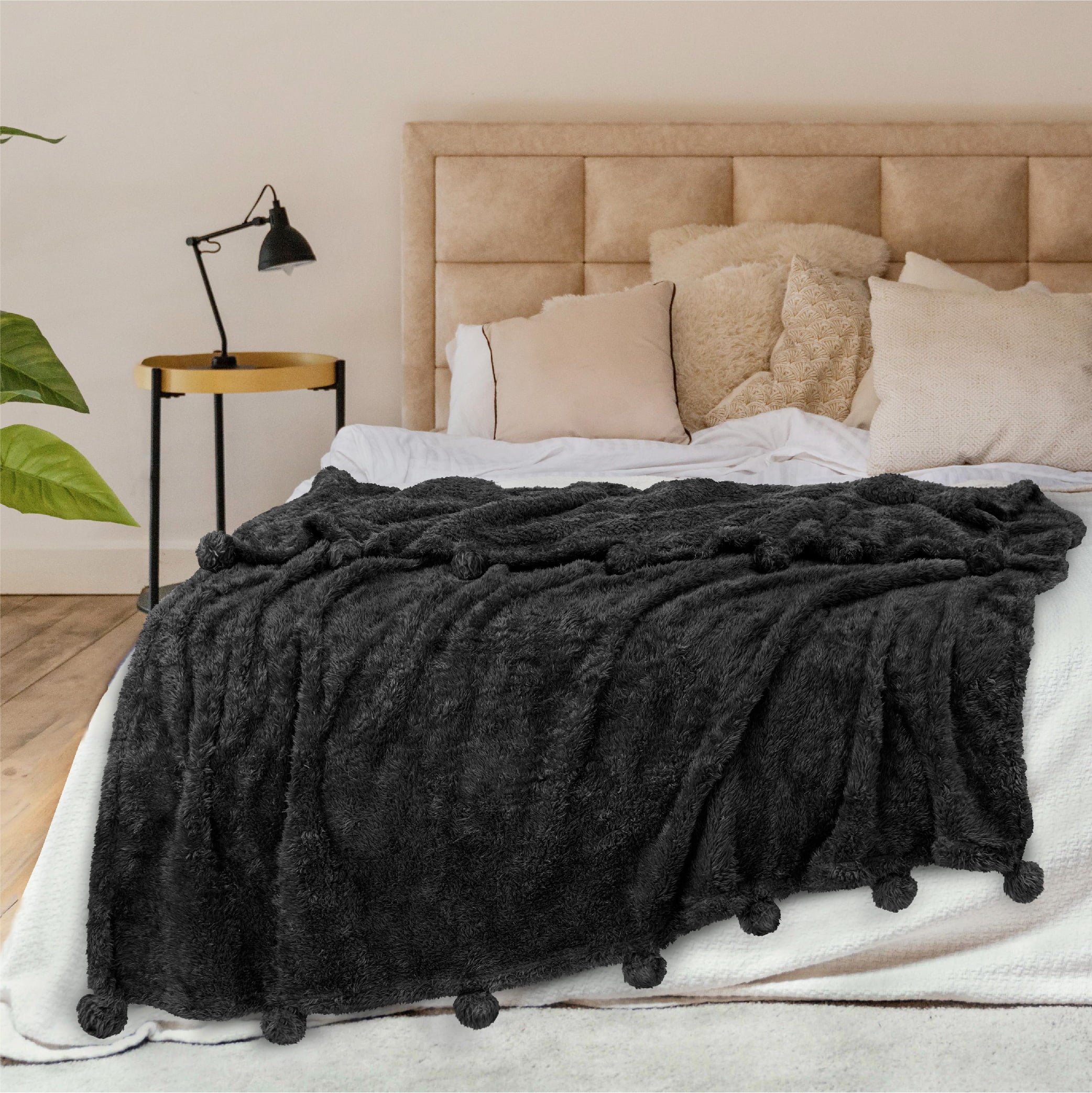 PAVILIA Black Sherpa Throw Blanket for Couch， Pom Pom | Fluffy Plush Soft Blanket for Sofa Bed | Shaggy Warm Fuzzy Fleece Blanket | Cozy Decorative Black Pompom Throw， 50x60