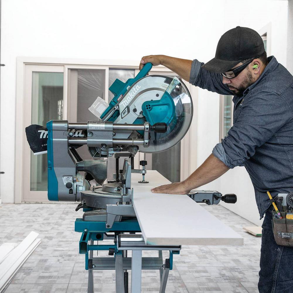 Makita 40V max XGT Brushless Cordless 12 in. Dual-Bevel Sliding Compound Miter Saw AWS Capable (Tool Only) GSL04Z