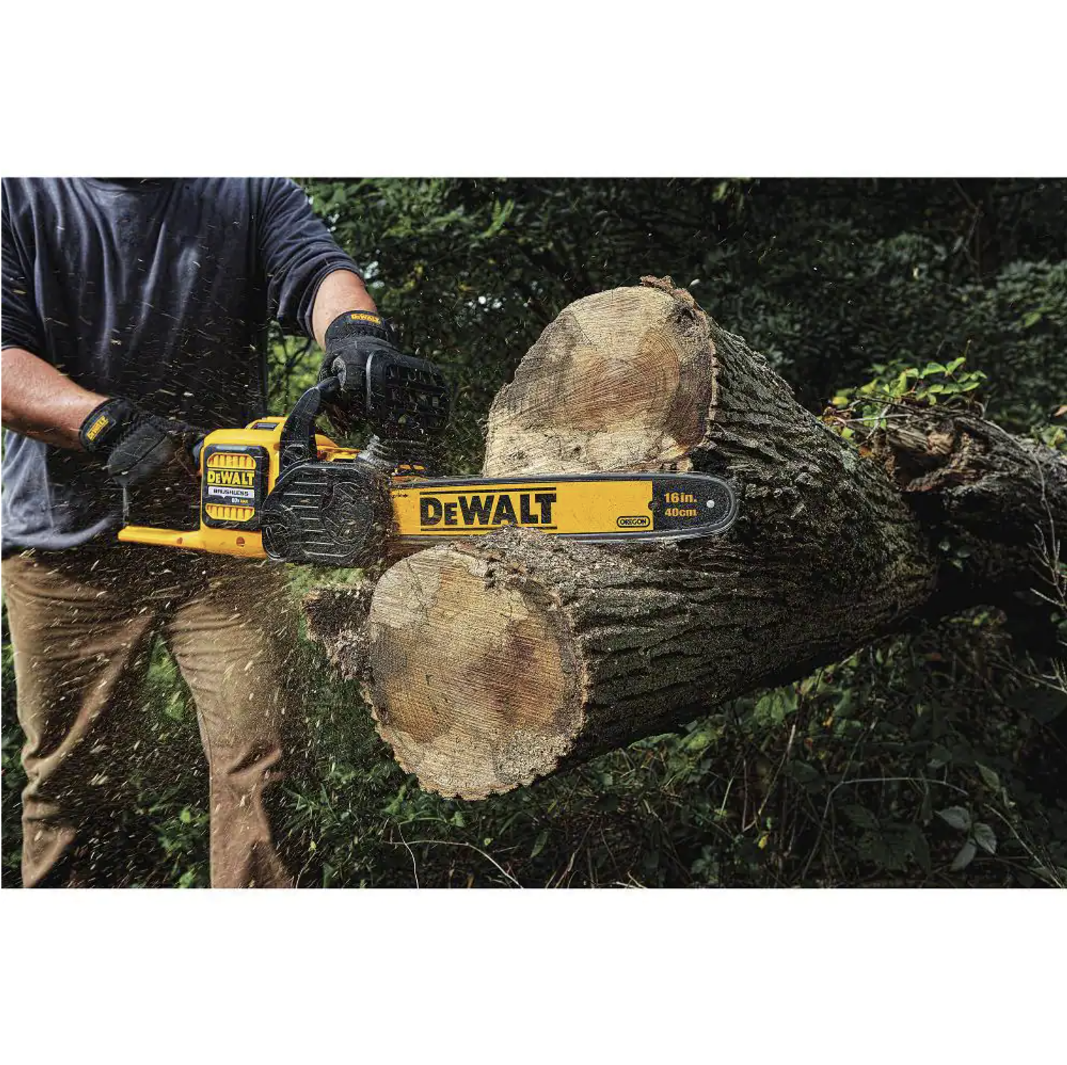 Dewalt 60V MAX 16in. Brushless Cordless Battery Powered Chainsaw Kit with (1) FLEXVOLT 2Ah Battery and Charger (DCCS670T1)