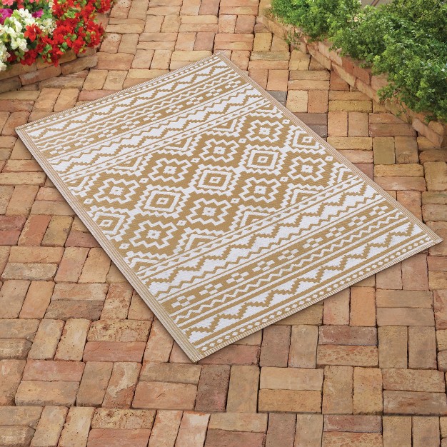 Collections Etc Reversible Aztec Pattern 6 foot Outdoor Mat