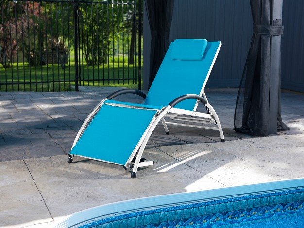 The Hamptons Collection 67 Blue Foldable And Adjustable Aluminum Outdoor Lounge Chair