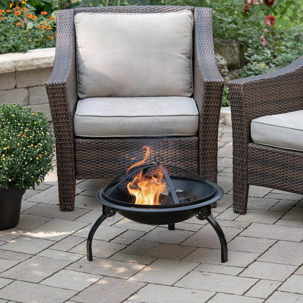 BLUE SKY OUTDOOR LIVING 21.25 in. Round Steel Portable Wood Fire Pit with Folding Legs Carry Bag Screen Screen Lift Log Grate Cooking Grid WBPFP22