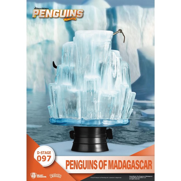 Universal Penguins Of Madagascar d stage