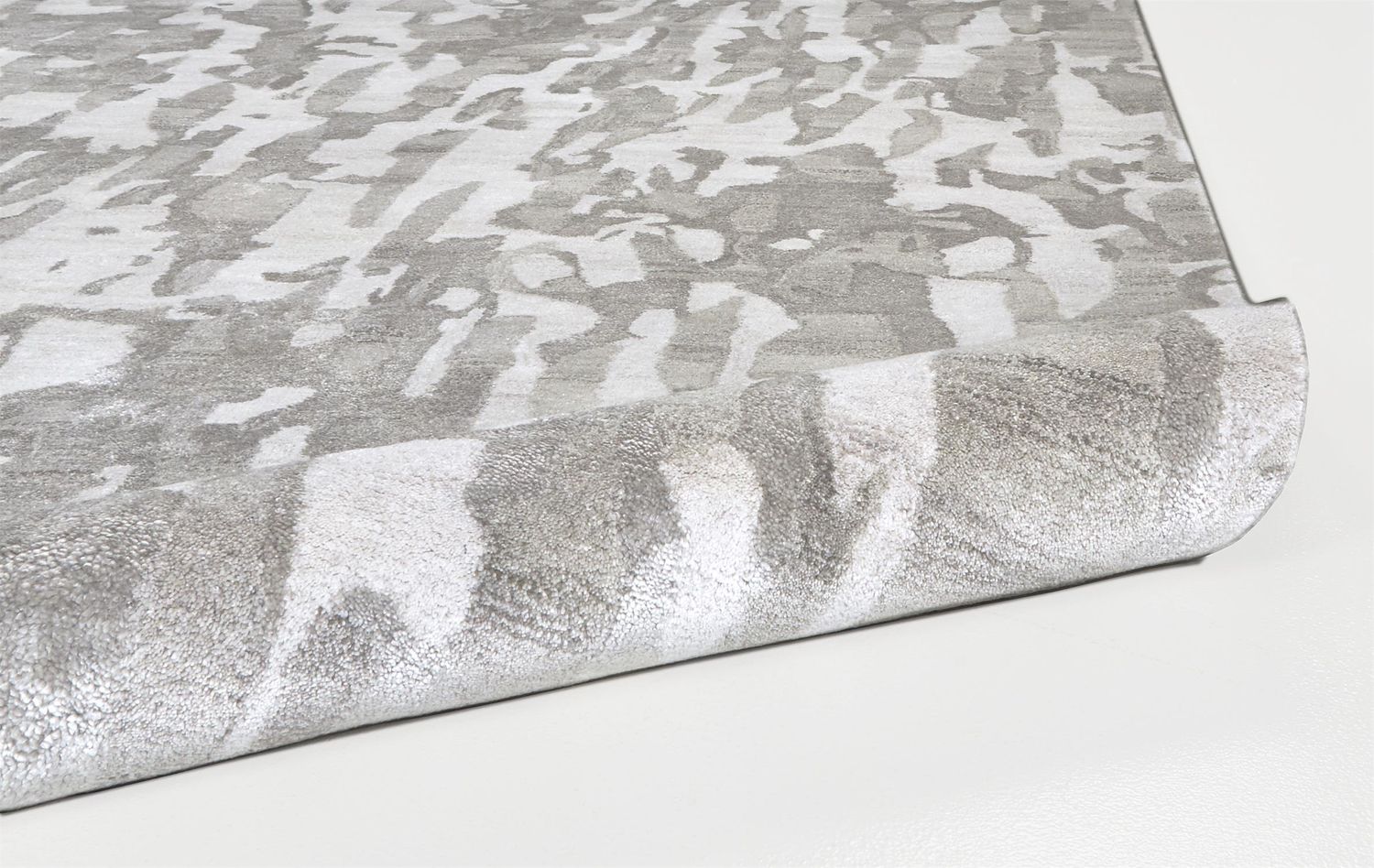 Orwell Hand Tufted Gray and Silver Rug by BD Fine