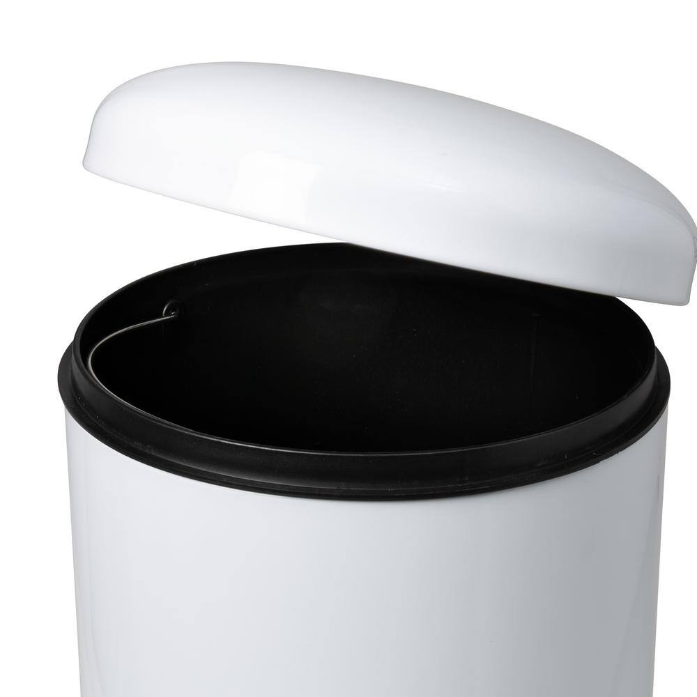 Honey-Can-Do 7.92 Gal. White Retro Metal Household Step-On Trash Can TRS-09329