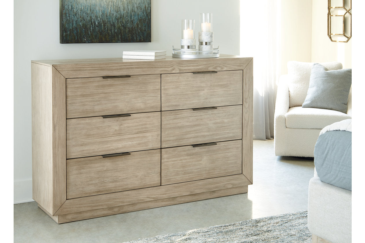 Hennington Dresser