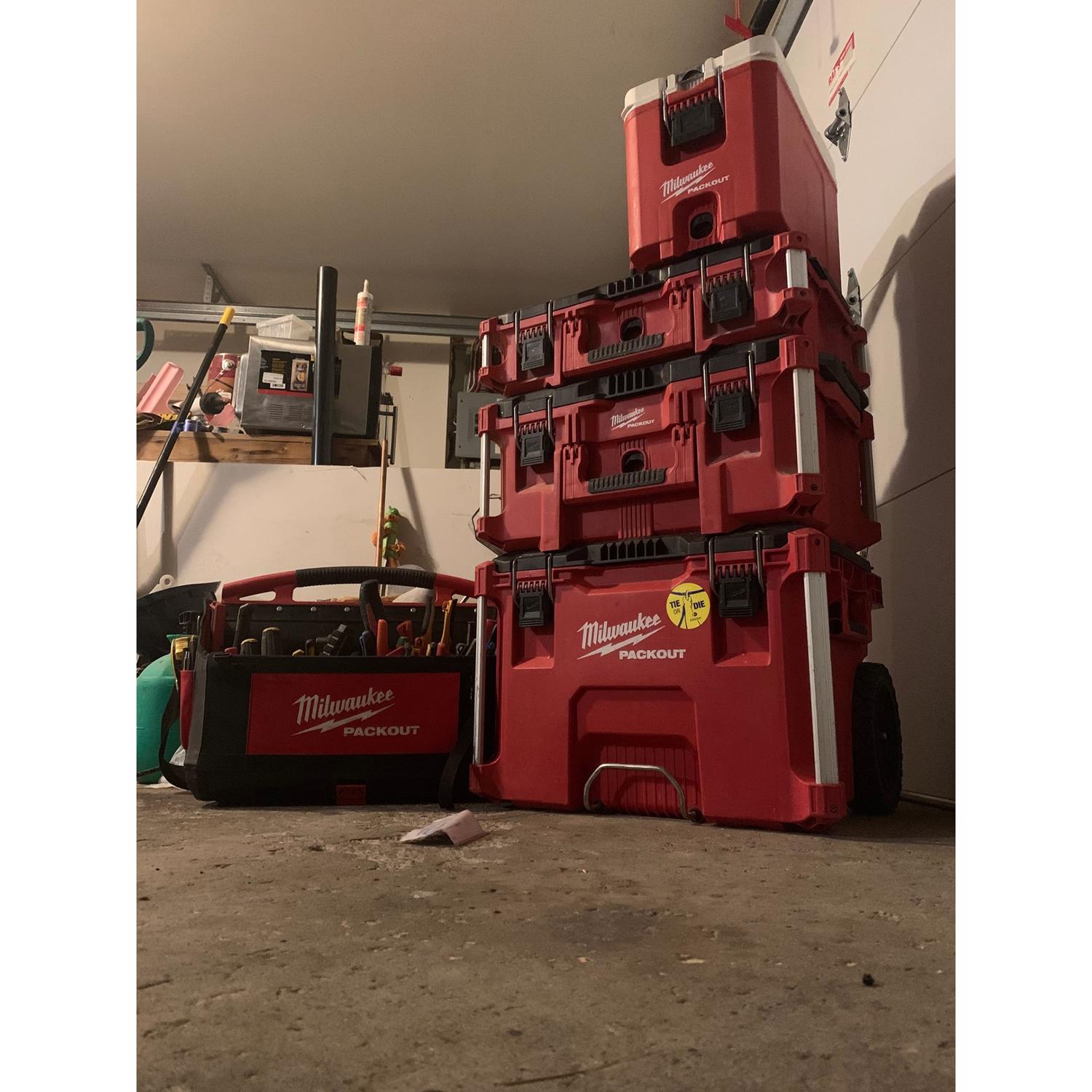 MW Packout Red 16 qt Cooler