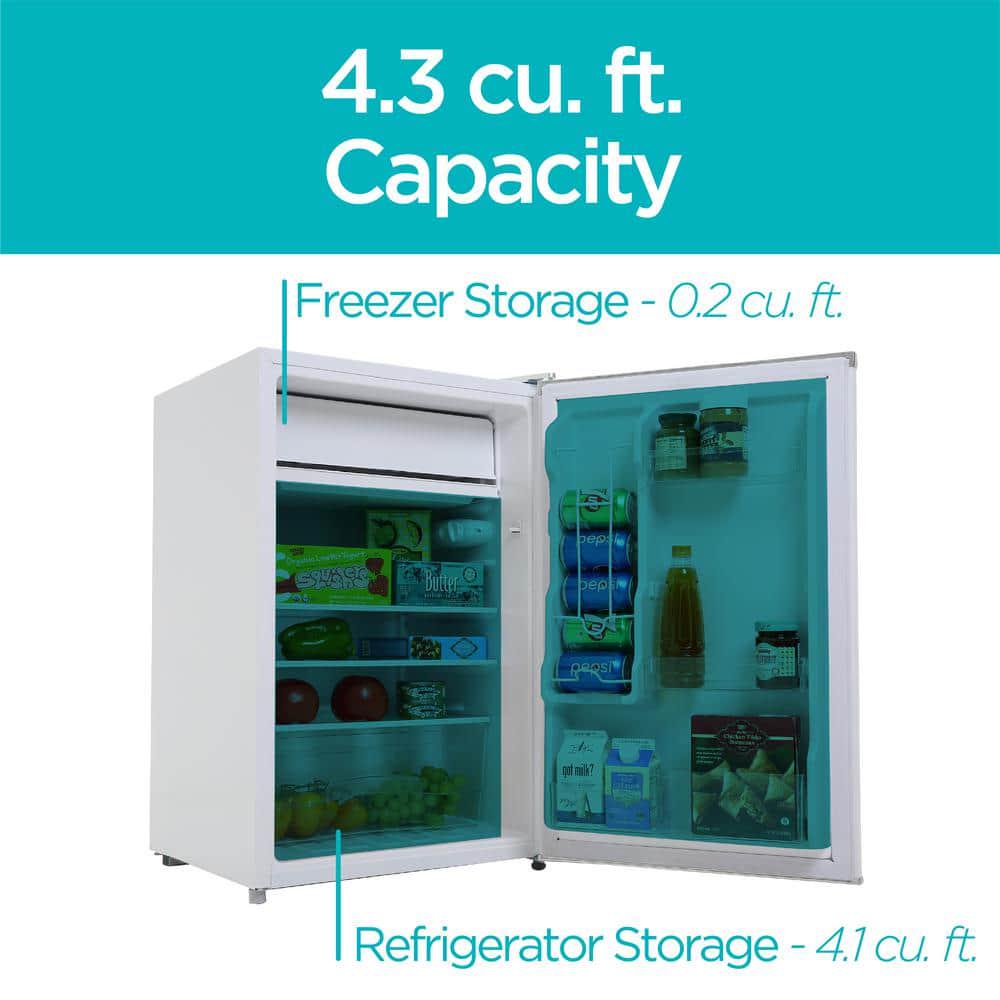 BLACKDECKER 43 cu ft Mini Refrigerator With Freezer in White