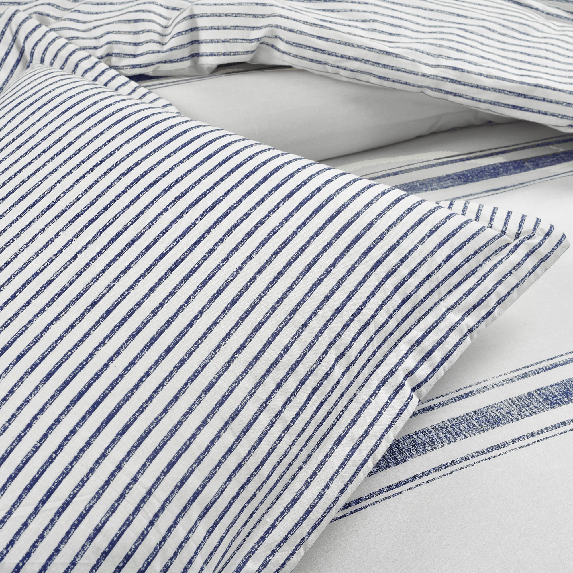 Farmhouse Stripe Cotton Reversible Comforter Set