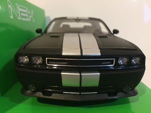 Dodge Challenger SRT 2012 Matt Black with Stripe 1:24 Scale Welly 24049