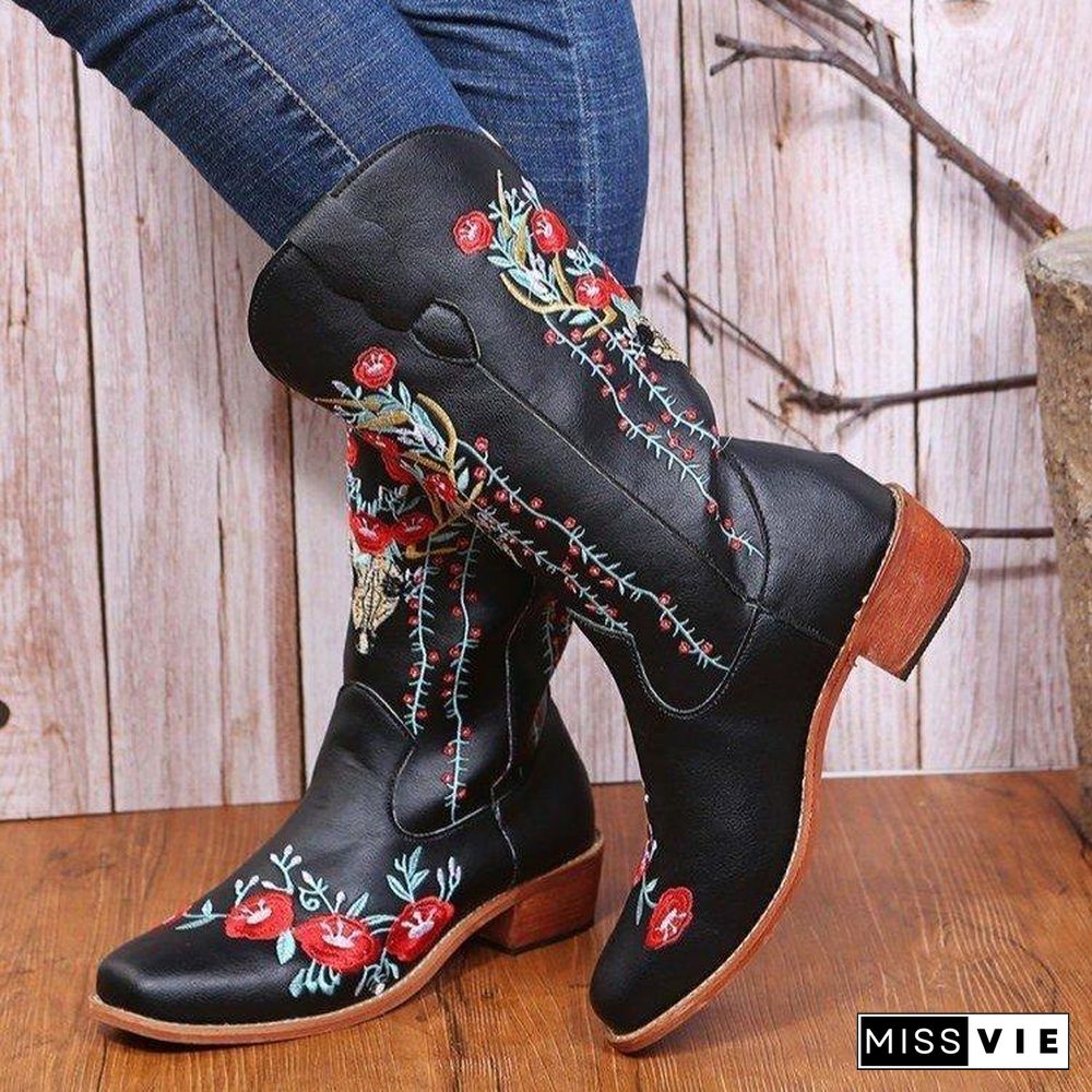 Fashion Floral Embroidery Boots