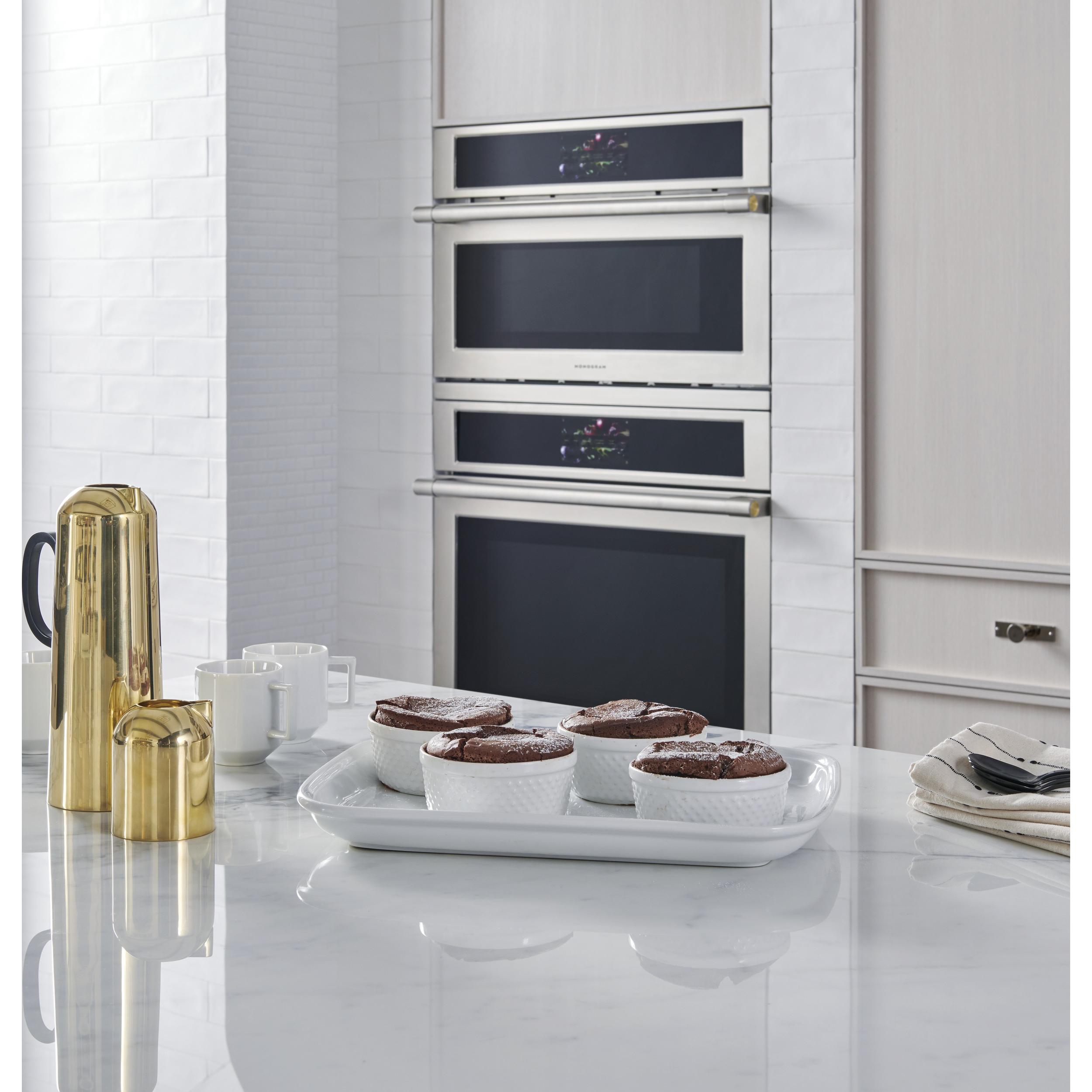 Monogram 30-inch, 1.7 cu.ft. Built-in Single Wall Oven with True European Convection ZSB9132NSS