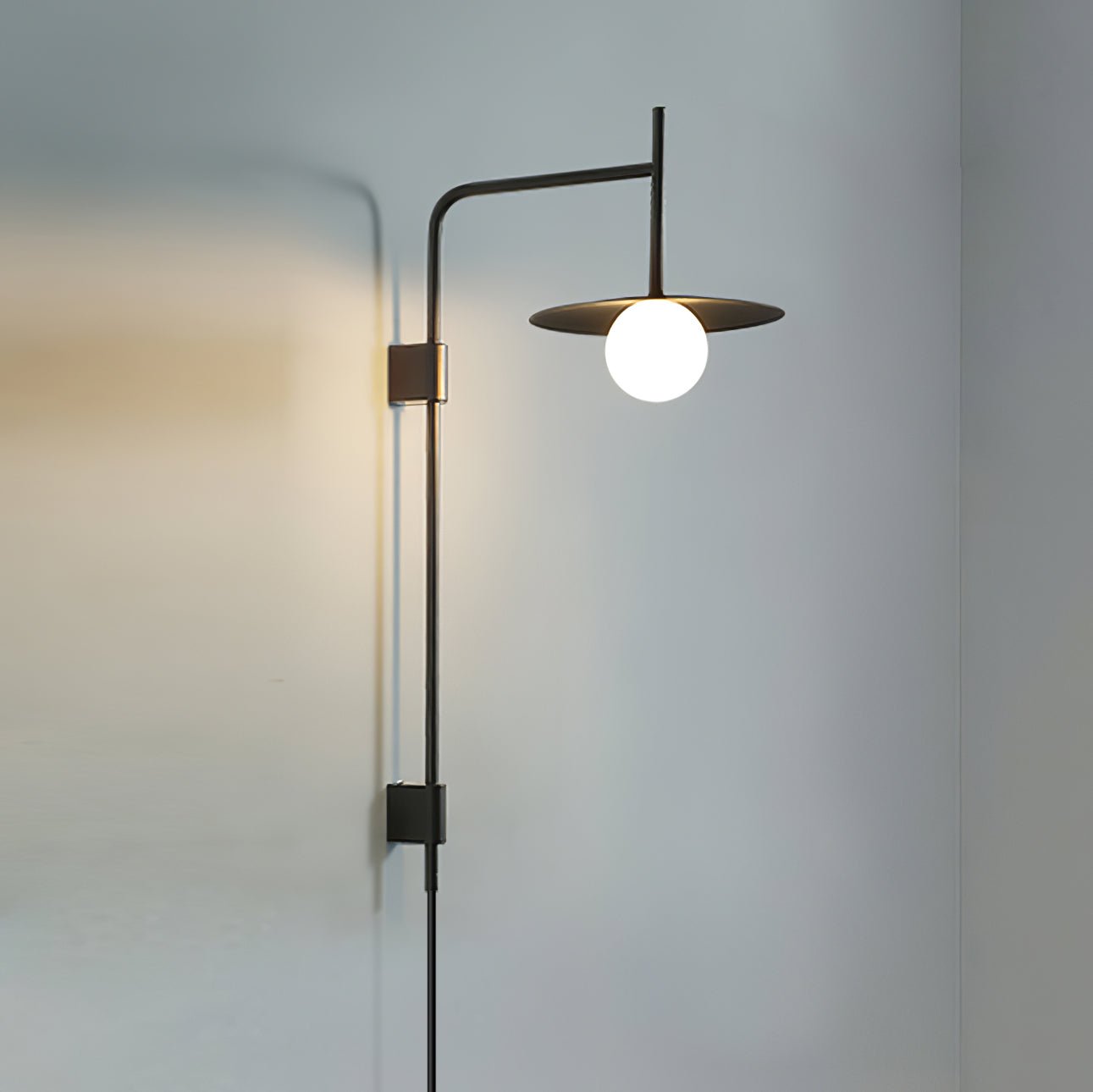 Gea Swing Arm Wall Lamp