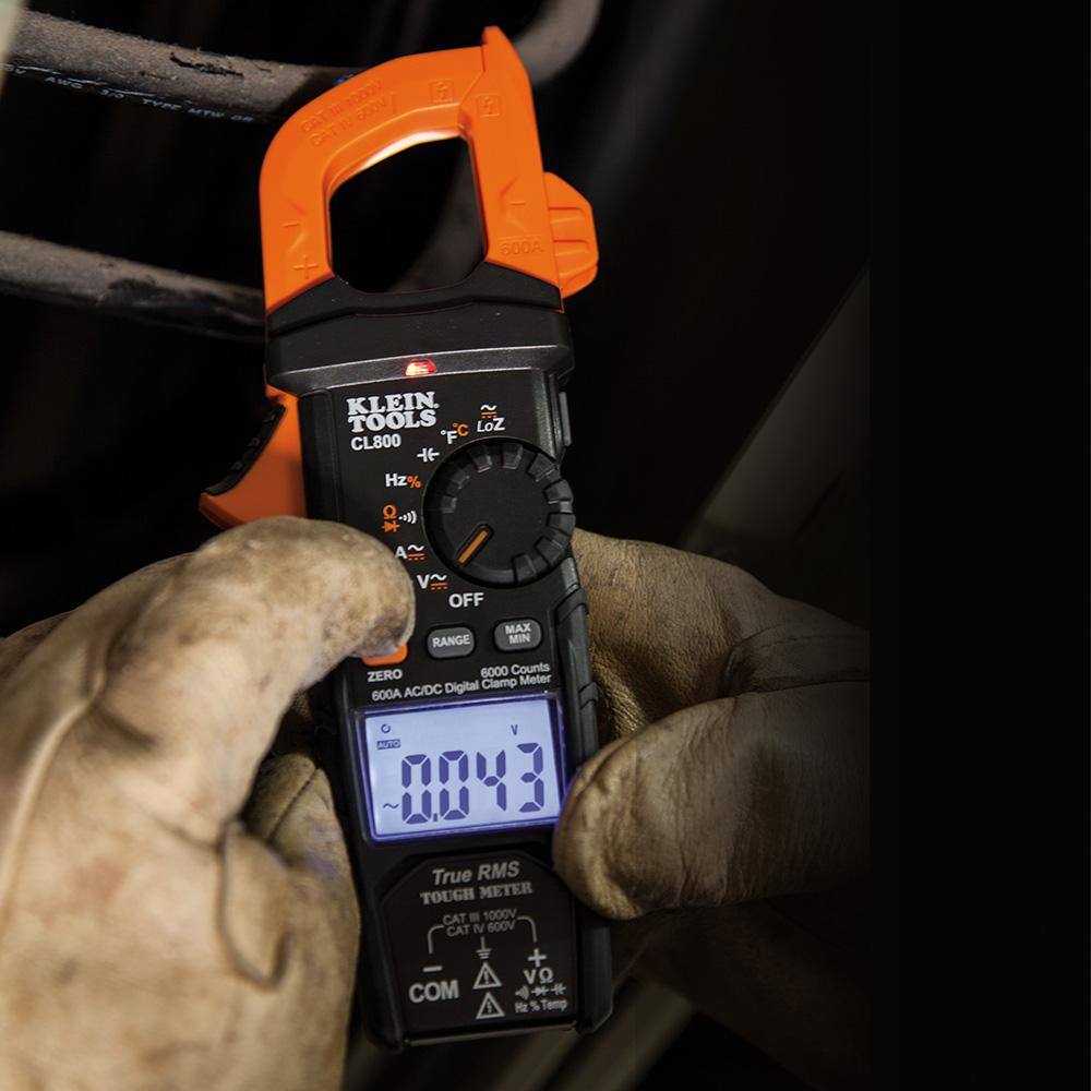 Klein Tools Digital Clamp Meter 600 Amp ACDC True RMS Auto-Ranging with GFCI Receptable Tester Tool Set M2O41529KIT