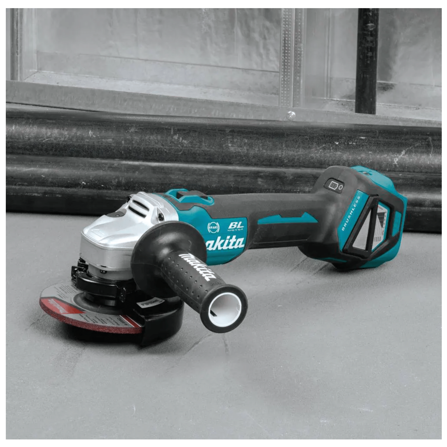 Makita 18-Volt LXT Brushless 4-1/2 in. / 5 in. Cordless Cut-Off/Angle Grinder with Electric Brake， Tool Only (XAG16Z)