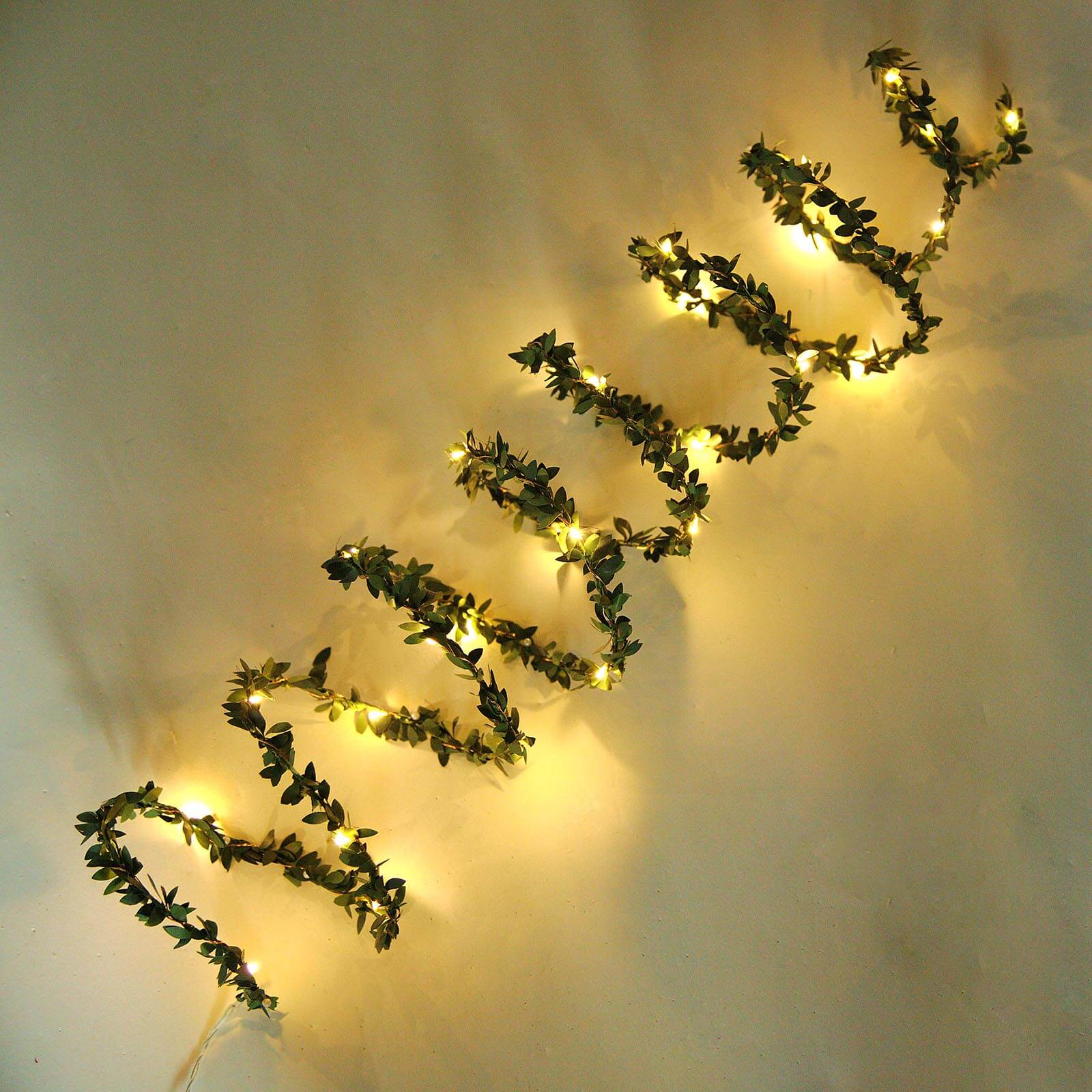 Green Leaf Battery Operated 30 LED Fairy String Light Garland, White Light 10ft