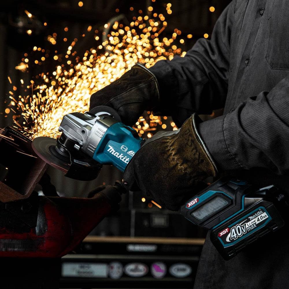 Makita XGT 40V max 4 1/2 / 5