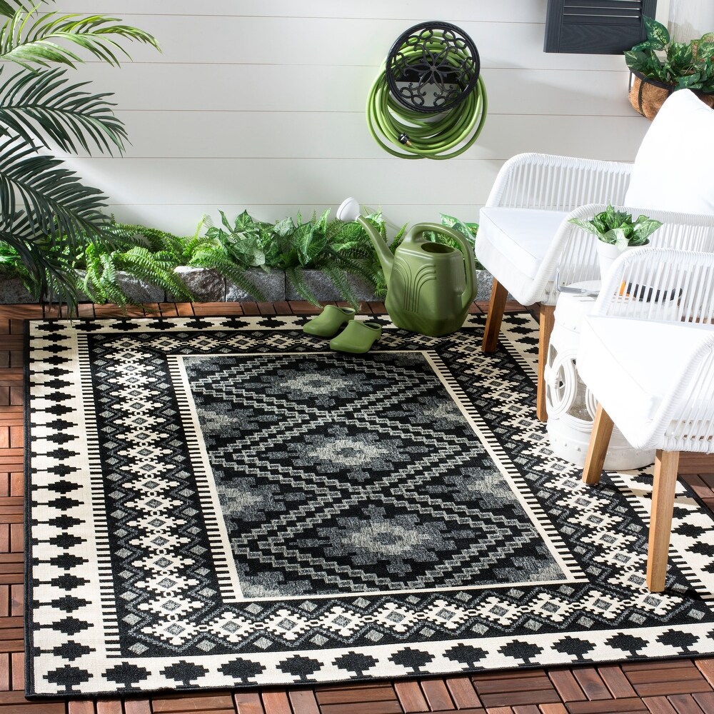 SAFAVIEH Veranda Eyvor Indoor/ Outdoor Waterproof Patio Backyard Rug