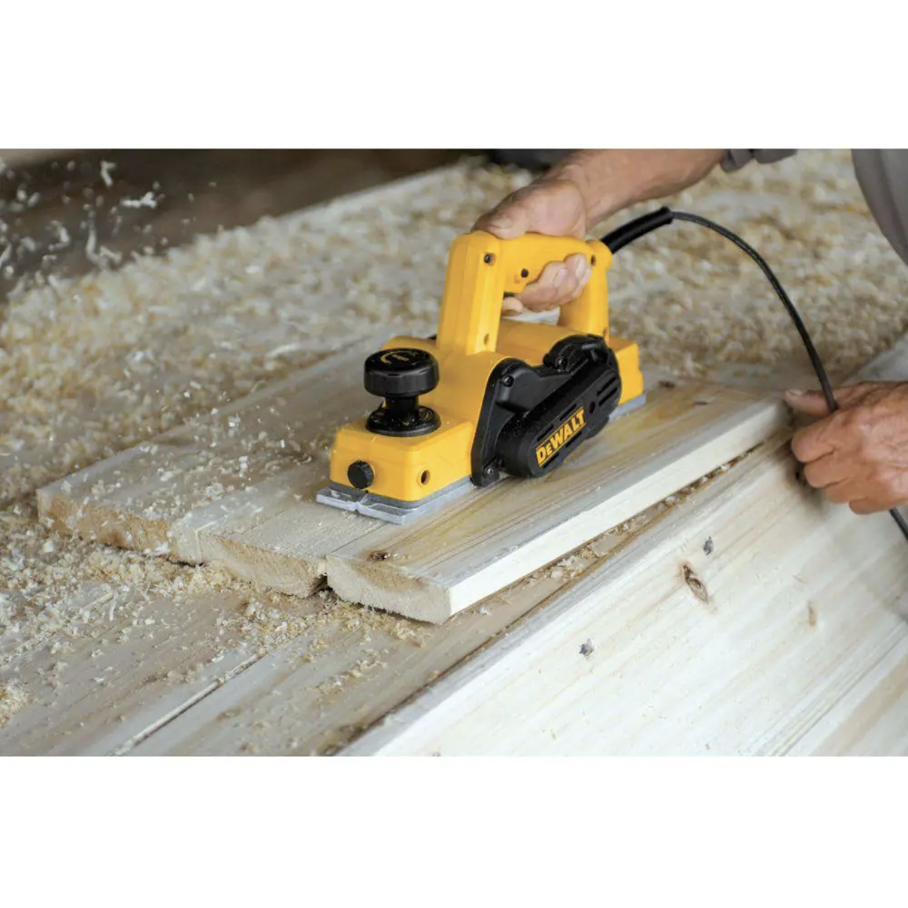 Dewalt 5.5 Amp Corded 3-1/4 in. Portable Hand Planer